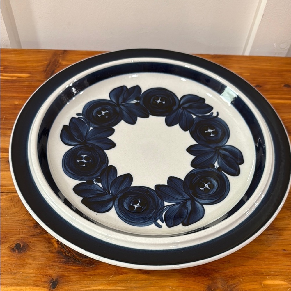 Vintage Arabia Finland 13" Chop Plate Anemone Blue Round Platter
